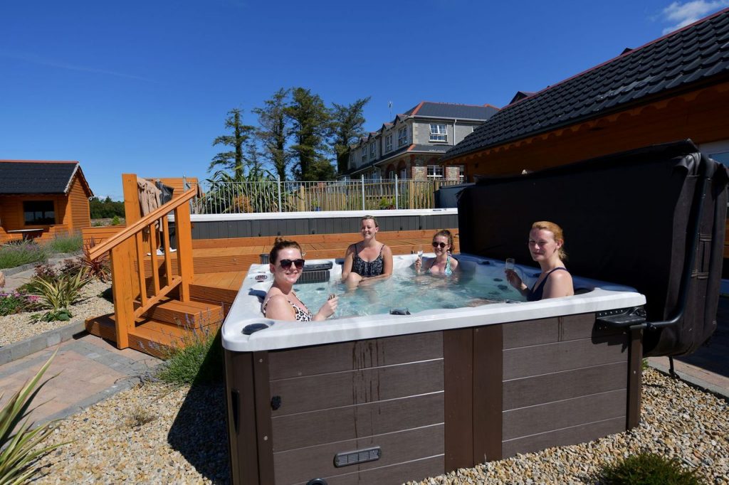 hot tub 5 Dulrush Fishing Lodge